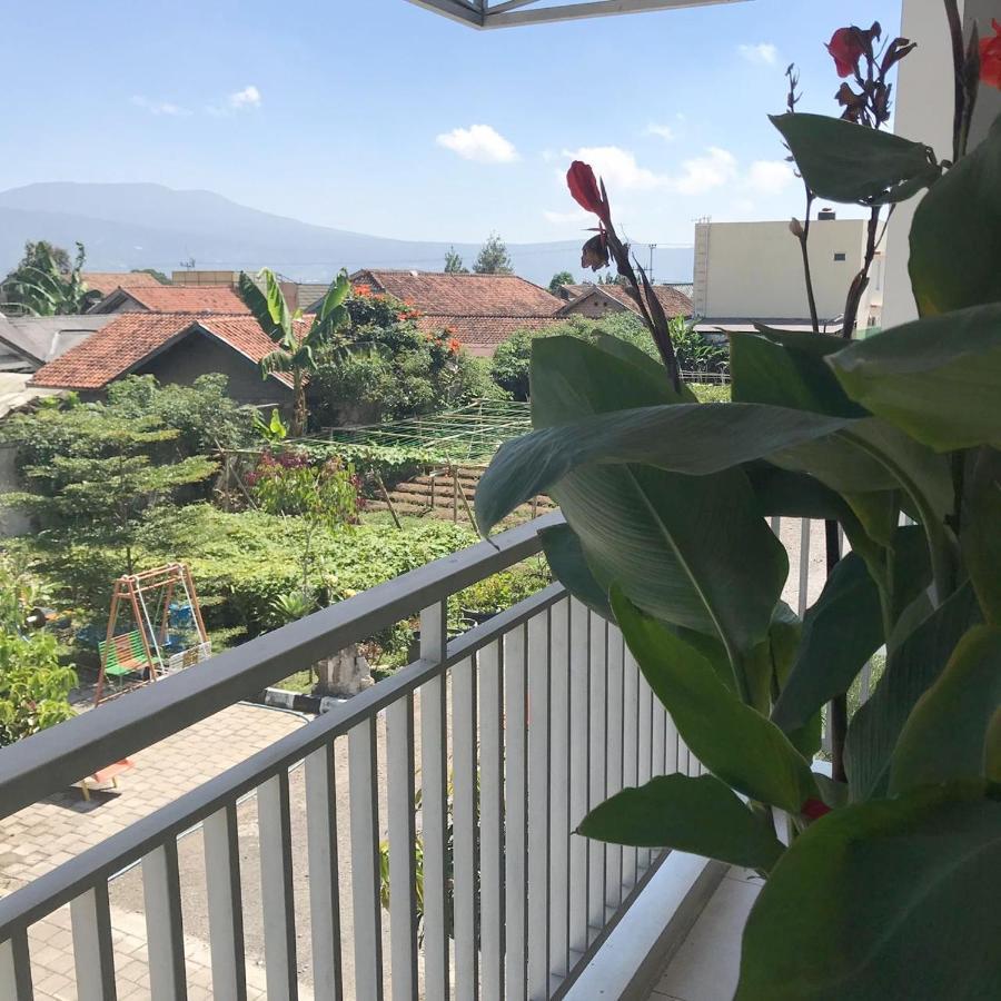 Maulana Hills Syariah Hotel Lembang Eksteriør billede